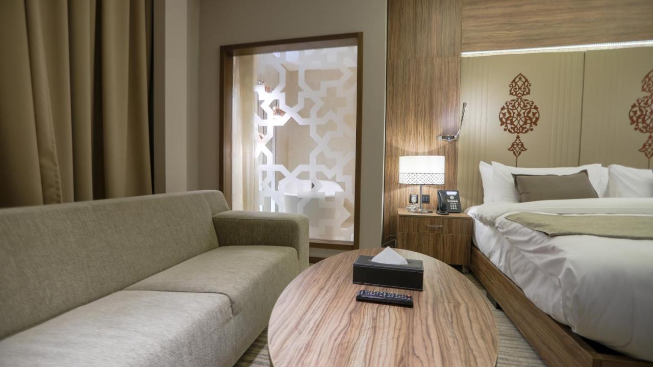 V Boutique Hotel Jeddah Exterior photo