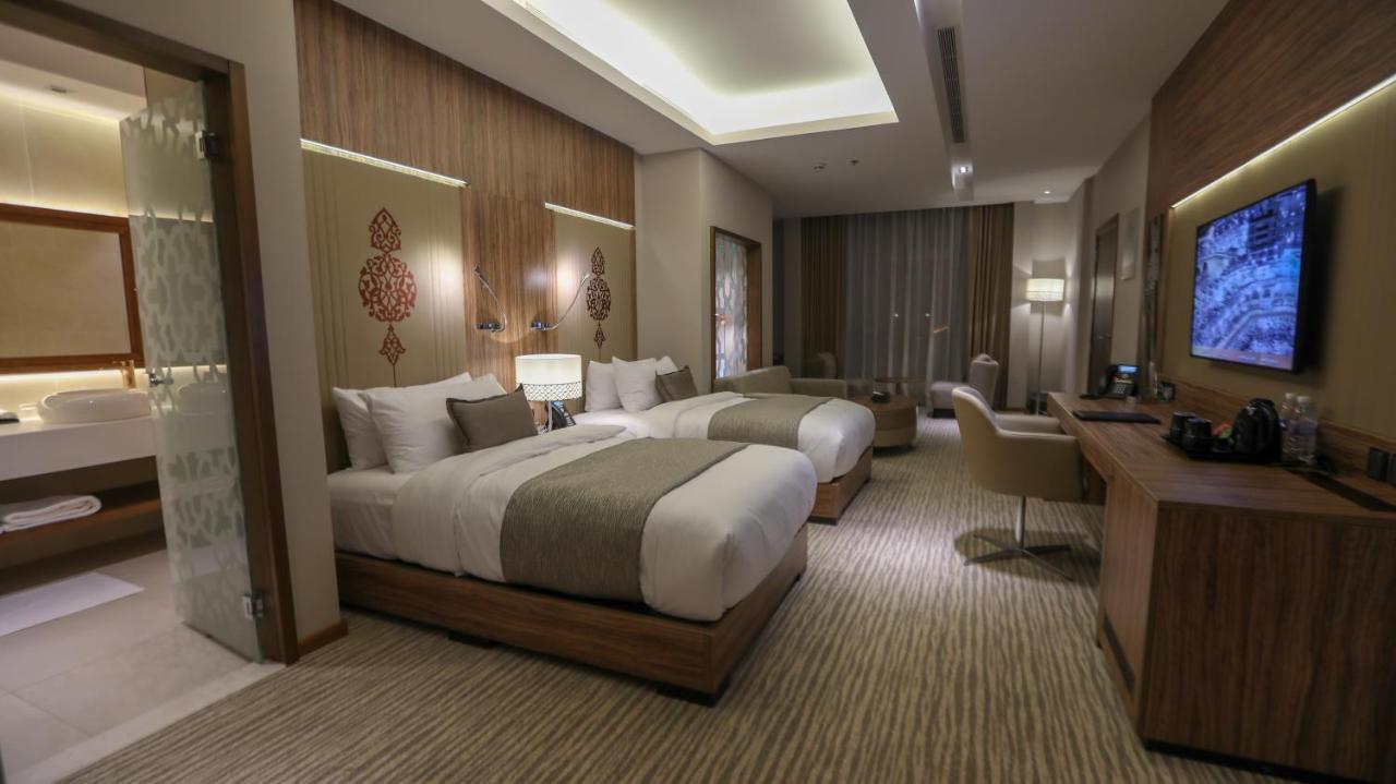 V Boutique Hotel Jeddah Exterior photo