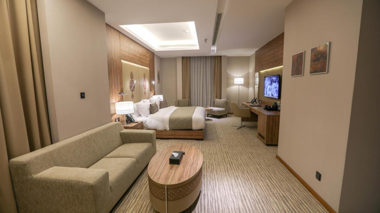 V Boutique Hotel Jeddah Exterior photo